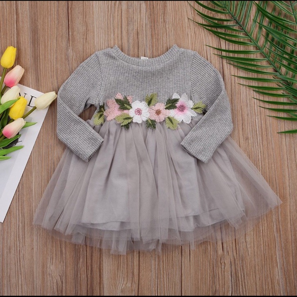 Toddler Knit Gray dress with organza & appliqués